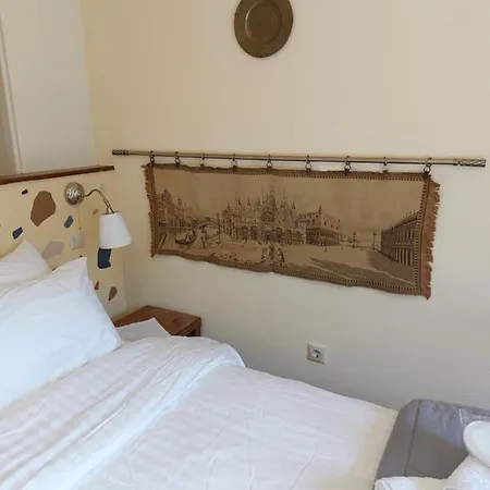 Korfes-κορφές αυτόνομη σουίτα με τζάκι στην κορφές