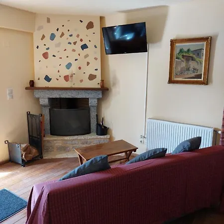 Apartamento Korfes-ένας αυτόνομος όροφος πέτρινης βίλας *